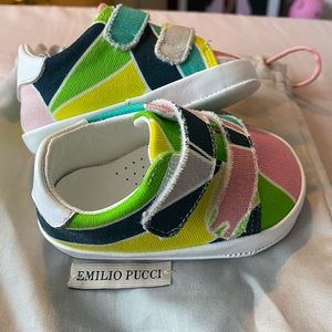 Emilio Pucci (SOLD ON MERCARI)